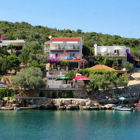 Apartments By The Sea Cove Zarace - Gdinj, Hvar - 4598 المظهر الخارجي الصورة