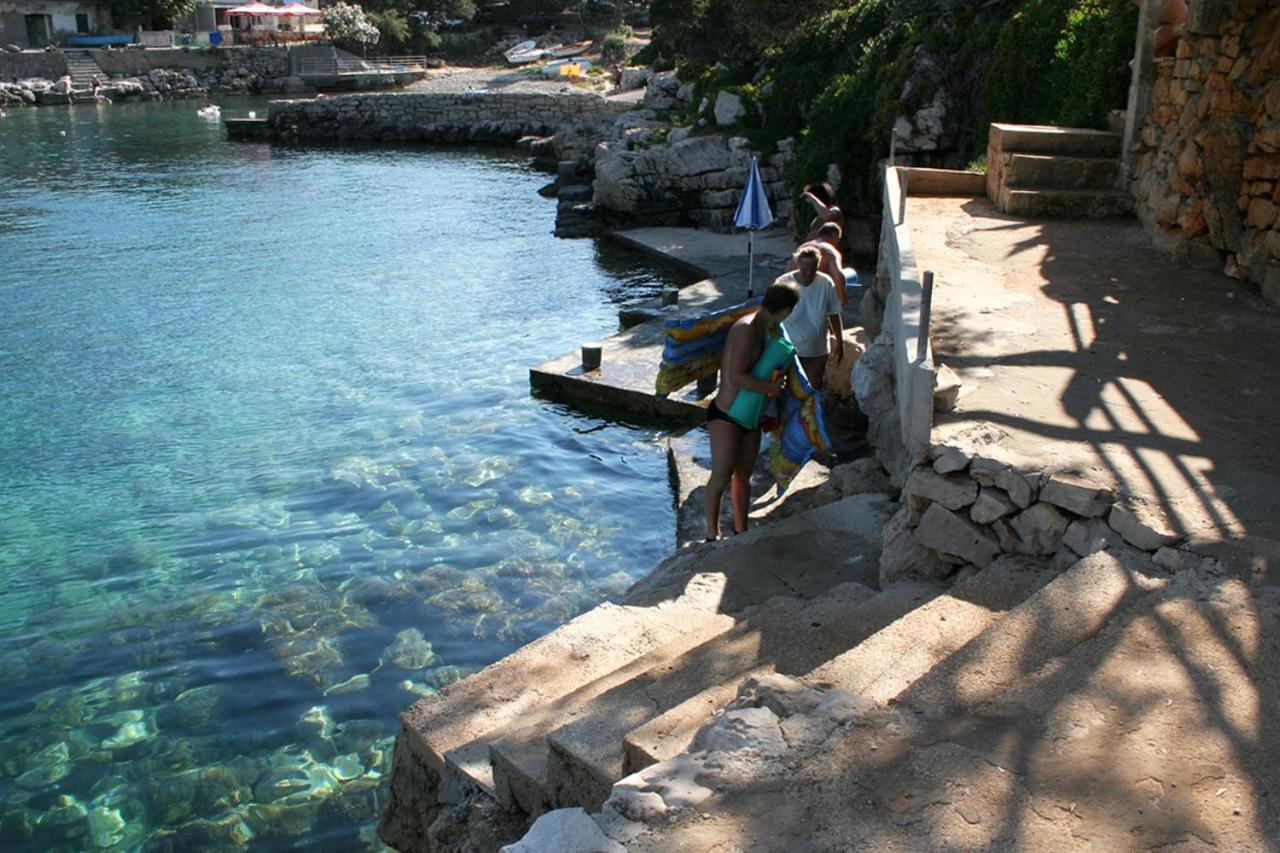 Apartments By The Sea Cove Zarace - Gdinj, Hvar - 4598 المظهر الخارجي الصورة