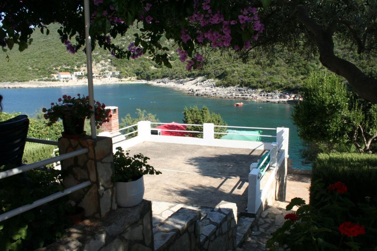 Apartments By The Sea Cove Zarace - Gdinj, Hvar - 4598 المظهر الخارجي الصورة
