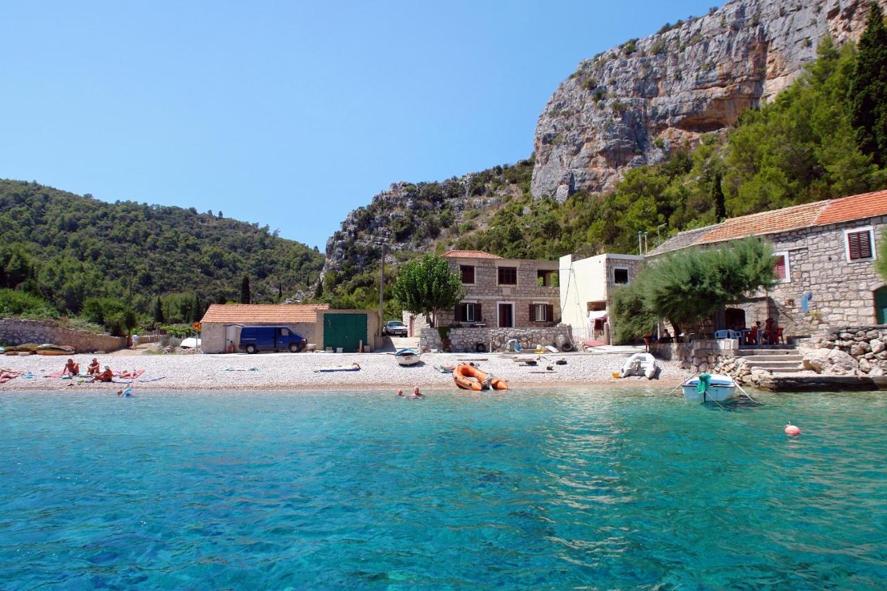 Apartments By The Sea Cove Zarace - Gdinj, Hvar - 4598 المظهر الخارجي الصورة