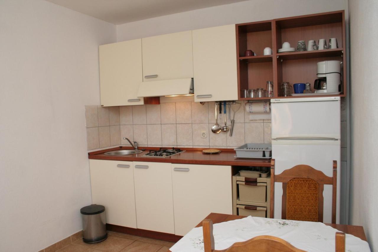 Apartments By The Sea Cove Zarace - Gdinj, Hvar - 4598 المظهر الخارجي الصورة