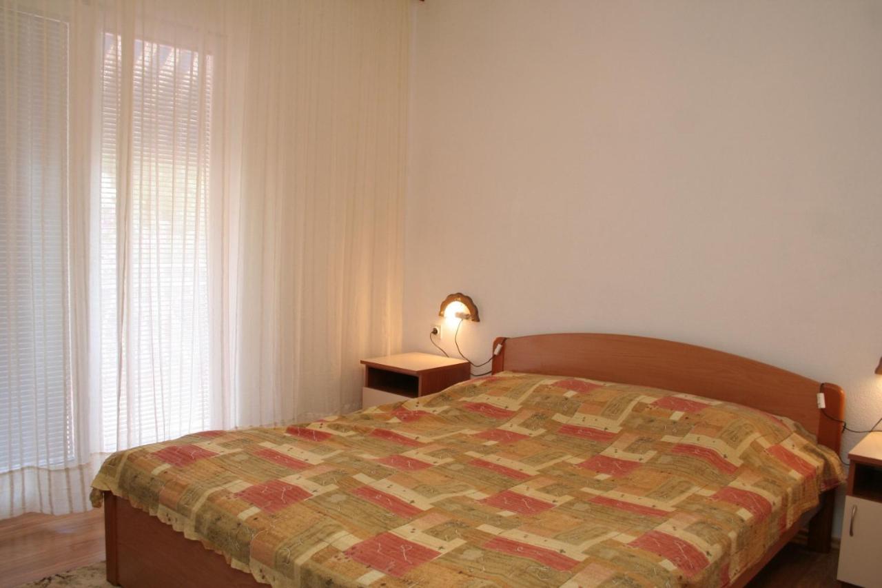 Apartments By The Sea Cove Zarace - Gdinj, Hvar - 4598 المظهر الخارجي الصورة