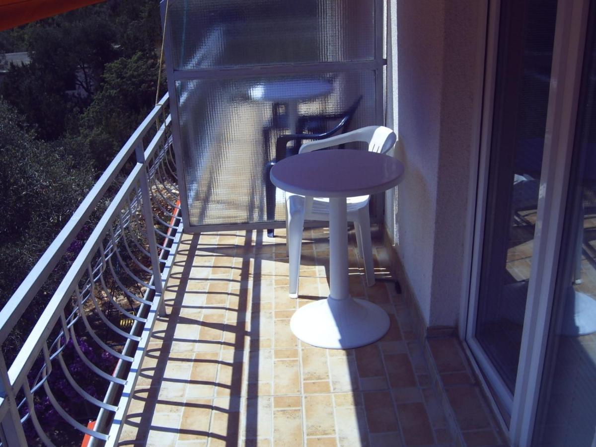 Apartments By The Sea Cove Zarace - Gdinj, Hvar - 4598 المظهر الخارجي الصورة