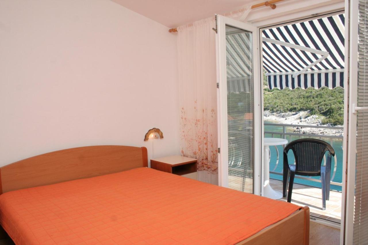Apartments By The Sea Cove Zarace - Gdinj, Hvar - 4598 المظهر الخارجي الصورة