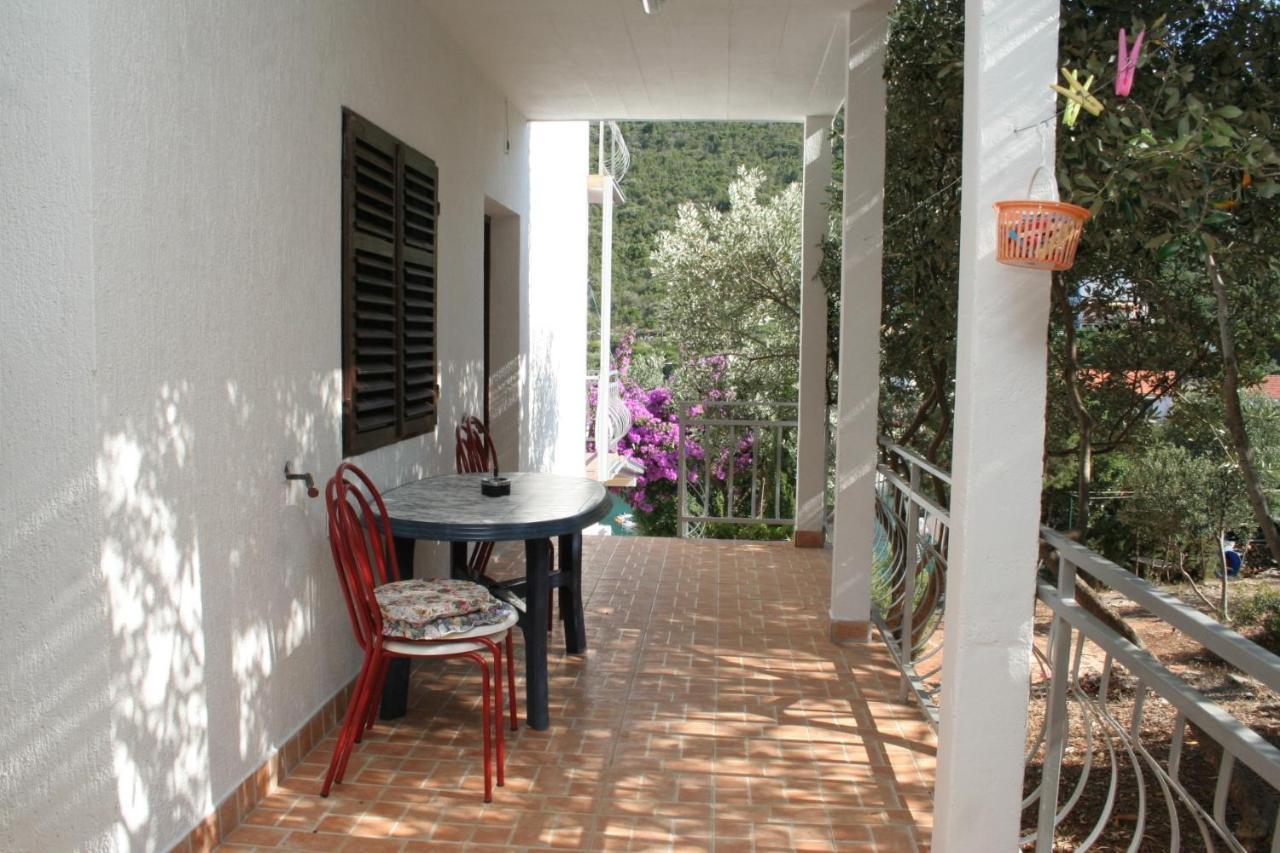 Apartments By The Sea Cove Zarace - Gdinj, Hvar - 4598 المظهر الخارجي الصورة