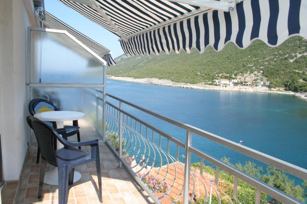 Apartments By The Sea Cove Zarace - Gdinj, Hvar - 4598 المظهر الخارجي الصورة