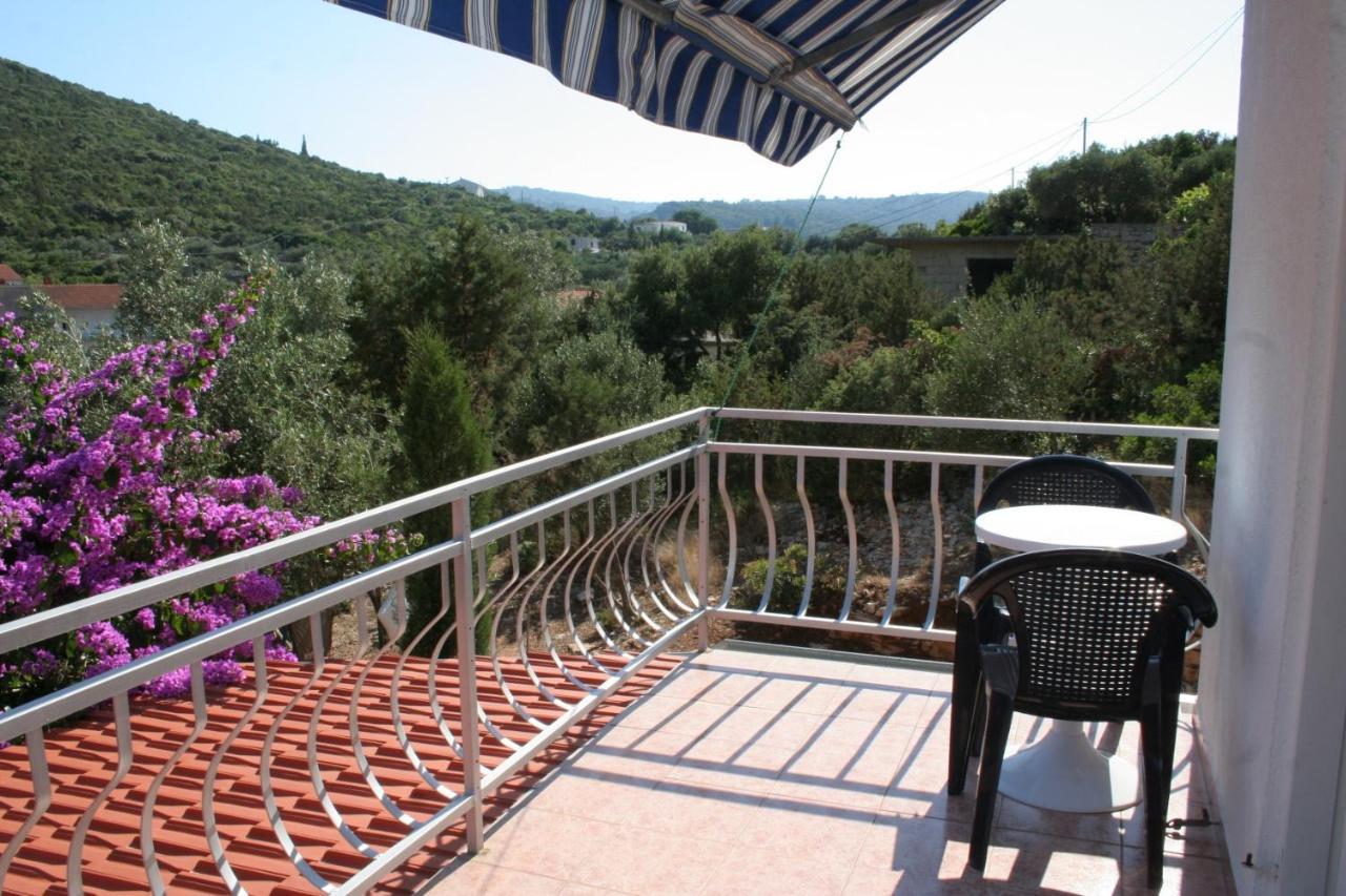 Apartments By The Sea Cove Zarace - Gdinj, Hvar - 4598 المظهر الخارجي الصورة