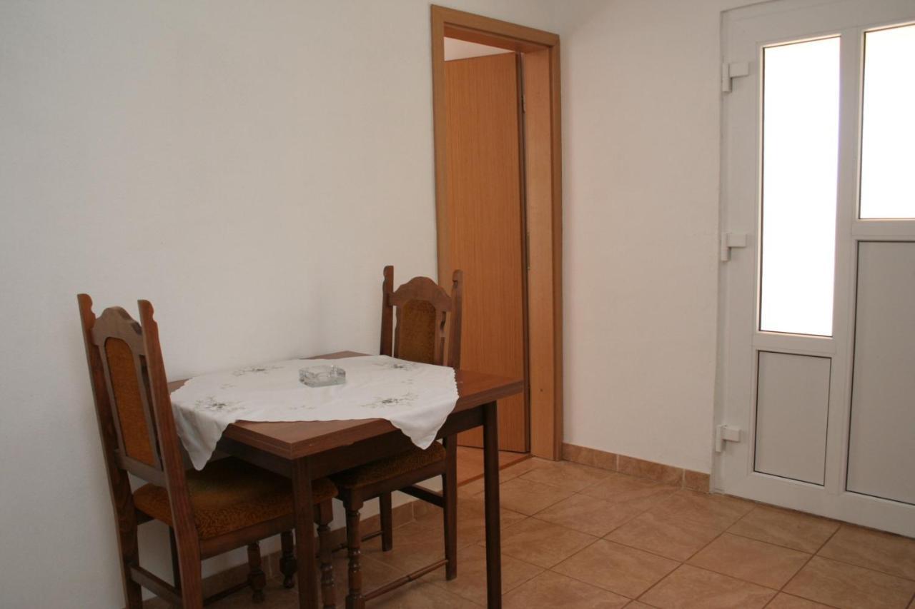 Apartments By The Sea Cove Zarace - Gdinj, Hvar - 4598 المظهر الخارجي الصورة
